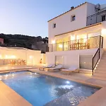 Casa Lluminosa, Fabulosa Y Moderna Casa De Pueblo By Sonne
