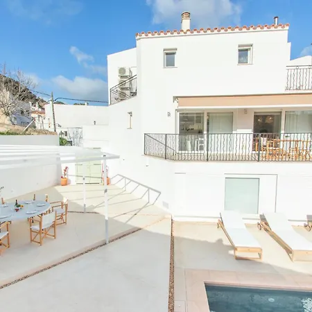 Casa Lluminosa, Fabulosa Y Moderna Casa De Pueblo By Sonne