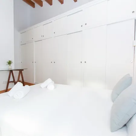 Casa Lluminosa, Fabulosa Y Moderna Casa De Pueblo By Sonne Nyaraló