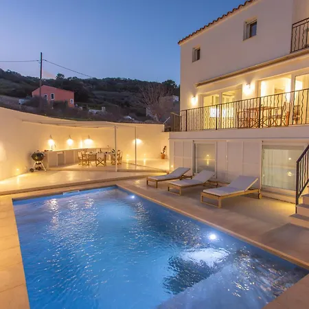 Casa Lluminosa, Fabulosa Y Moderna Casa De Pueblo By Sonne