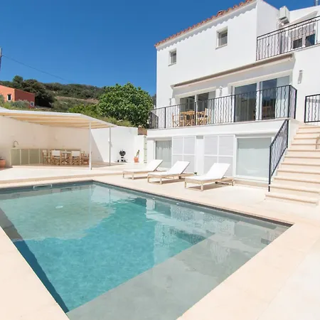 Casa Lluminosa, Fabulosa Y Moderna Casa De Pueblo By Sonne Nyaraló